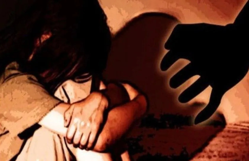 औरैया: चार साल की बच्ची से किशोर ने किया दुष्कर्म, रोती बिलखती मासूम ने मां को बताई दरिंदगी की दास्तां 