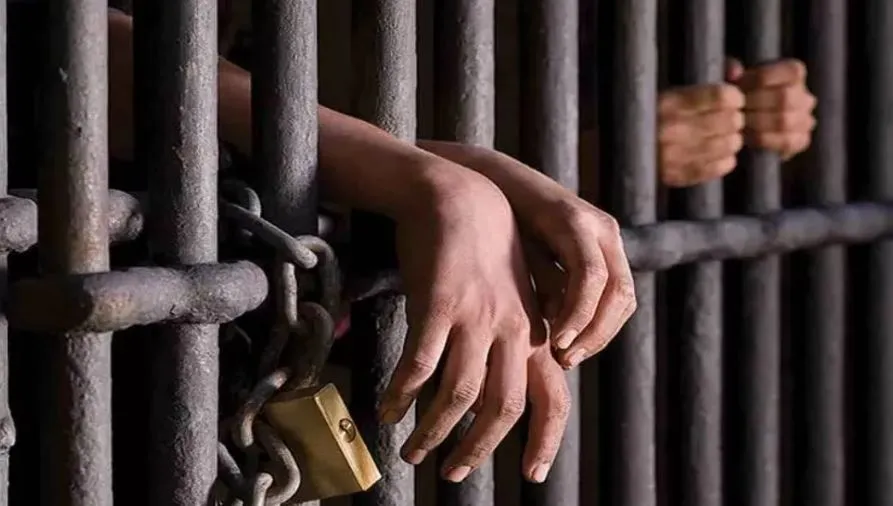 पीलीभीत: बंदी ने जेल के शौचालय में फंदे से लटककर दी जान, दुष्कर्म के मामले में था बंद