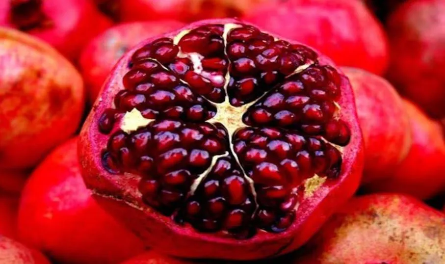 Health News: अनार रखेगा स्वास्थ्य का ख्याल, सुंदरता बढ़ाने में भी है कारगर ये फल