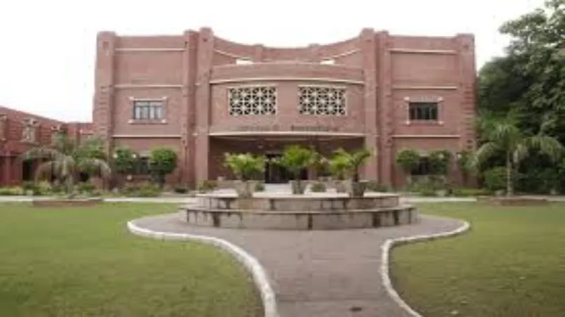 लखनऊ : आईआईएम के गुरुजी अपर जिलाधिकारियों को सिखाएंगे आपदा प्रबंधन के गुर