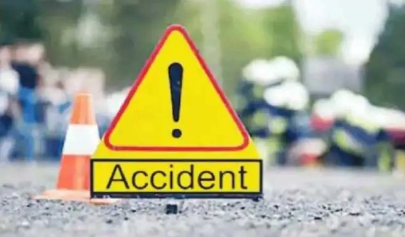 Bareilly News: घर पर इंतजार कर रही थी पत्नी और बच्चे, शख्स की अज्ञात वाहन की टक्कर से मौत