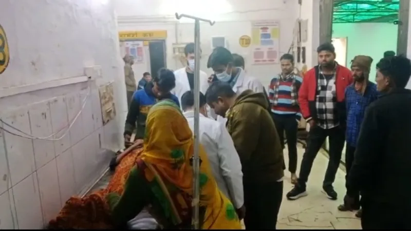 हरदोई : लोहे की चादर की चपेट में आई मां-बेटी बुरी तरह कट कर घायल 