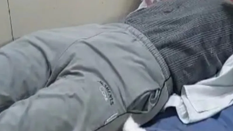 बाइक सवार युवक का चाइनीज मांझे से कटा गला, अस्पताल में चल रहा इलाज 