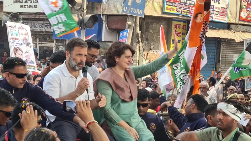 मुरादाबाद: न्याय यात्रा के दौरान राहुल गांधी ने लेफ्ट राइट देखा और युवक की काटी जेब, हजारों की भीड़ में डंडा भी दिखाया