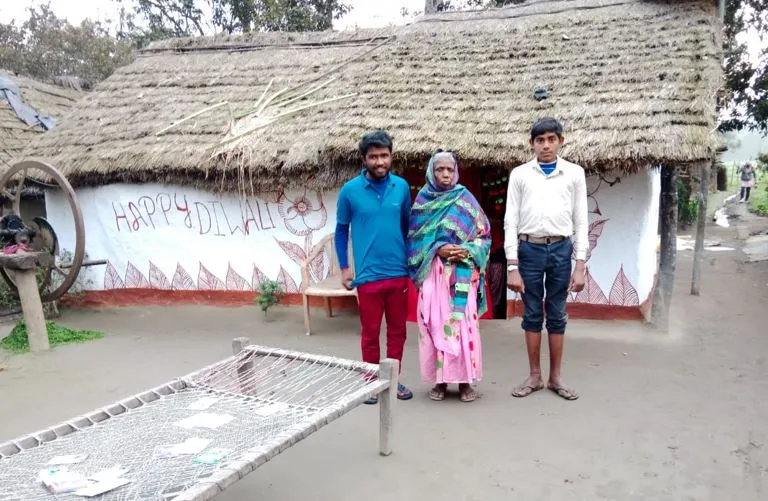 लखीमपुर-खीरी: मूलभूत सुविधाओं से वंचित वनटांगिया परिवारों को बजट से निराशा, पुनर्वास प्रस्ताव भी लटका 