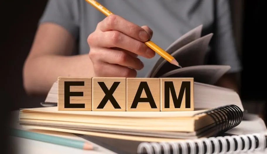 UP Board: बदायूं में 35 परीक्षा केंद्र संवेदनशील घोषित, पुलिस का रहेगा पहरा... कड़ी सुरक्षा व्यवस्था