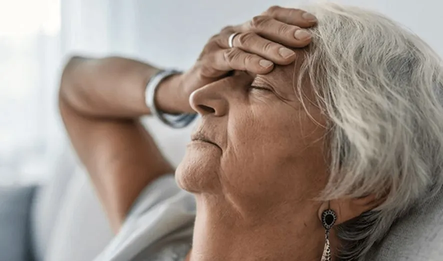 पुरुषों के मुकाबले बुजुर्ग महिलाओं को क्यों होता है ज्यादा दर्द, नए शोध में आई ये वजह