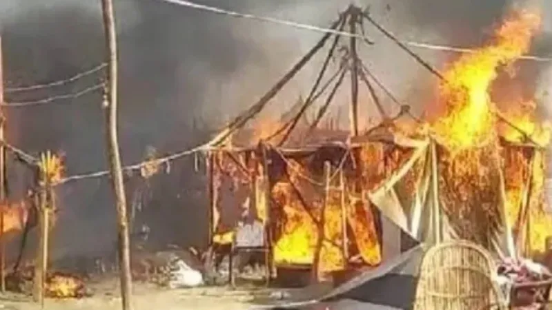 Prayagraj Kinnar Akhara fire : शिविर में लगी आग से झुलसे किन्नर की मौत, हवन के समय हुआ था हादसा  