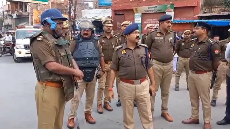 हरदोई: शहर में किया गया दंगा नियंत्रण का रिहर्सल, एसपी ने दिए ये जरूरी दिशा-निर्देश