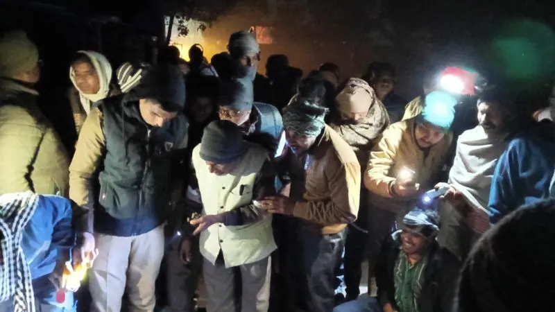 Farrukhabad Accident: पिकअप ने बाइक में मारी टक्कर… तीन भाईयों की मौत, बाइक से शादी समारोह में जा रहे थे