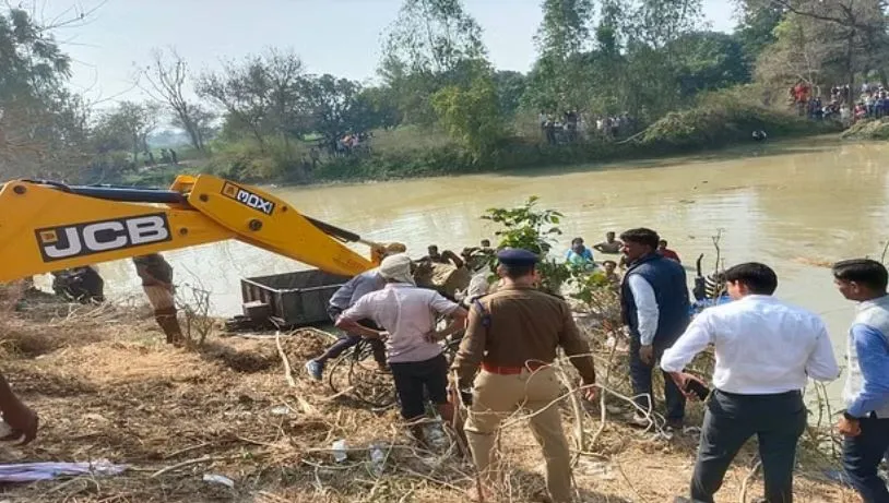 कासगंज: दरियावगंज हादसे में घायल छह साल के मासूम ने उपचार के दौरान तोड़ा दम, मृतकों की संख्या हुई दो दर्जन 