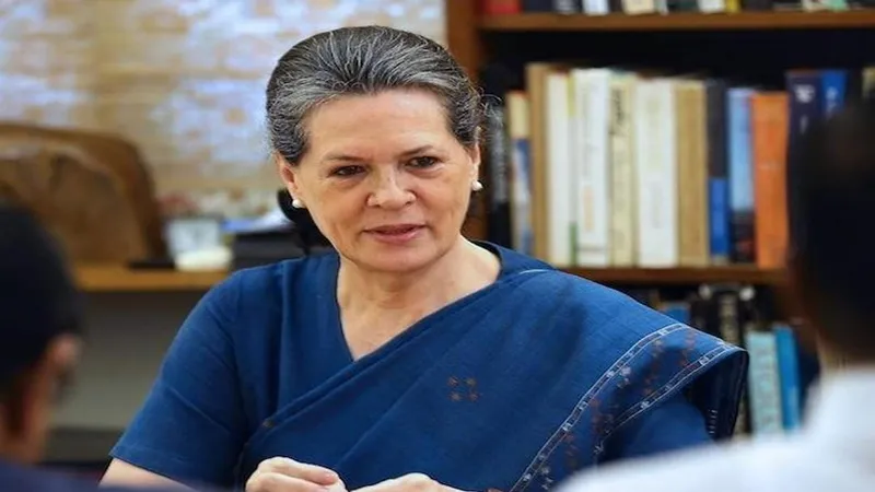 सोनिया ने भावुकता भरा पत्र लिख रायबरेली से जताया गहरा नाता, इशारों में प्रियंका के दावेदारी दिया संदेश
