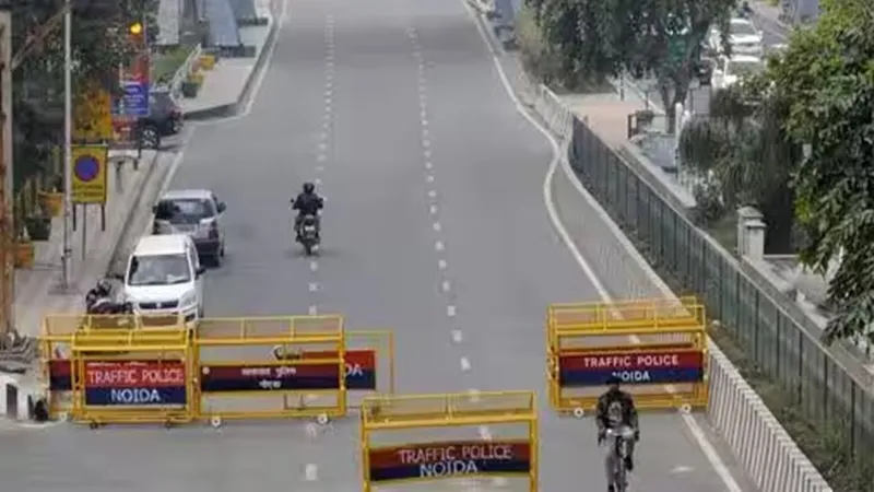 किसान विरोध: नोएडा पुलिस ने दिल्ली से जुड़ी सीमाओं पर सुरक्षा बढ़ाई 