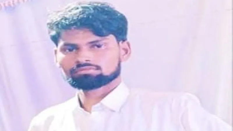 सुलतानपुर: संदिग्ध परिस्थिति में लटकता मिला युवक का शव, पुलिस को पोस्टमार्टम रिपोर्ट का इंतजार