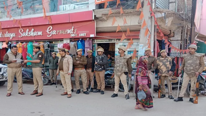 अमेठी: जुमे की नमाज को लेकर मस्जिदों के बाहर और मुस्लिम बहुल इलाकों में पुलिस रही अलर्ट