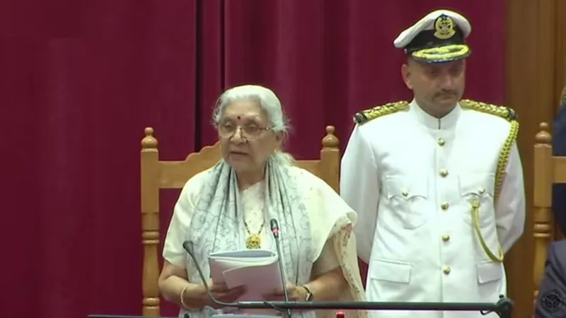 UP Budget Session: विपक्ष के हंगामे के बीच राज्यपाल ने पूरा किया अभिभाषण, शनिवार तक के लिए सदन स्थगित