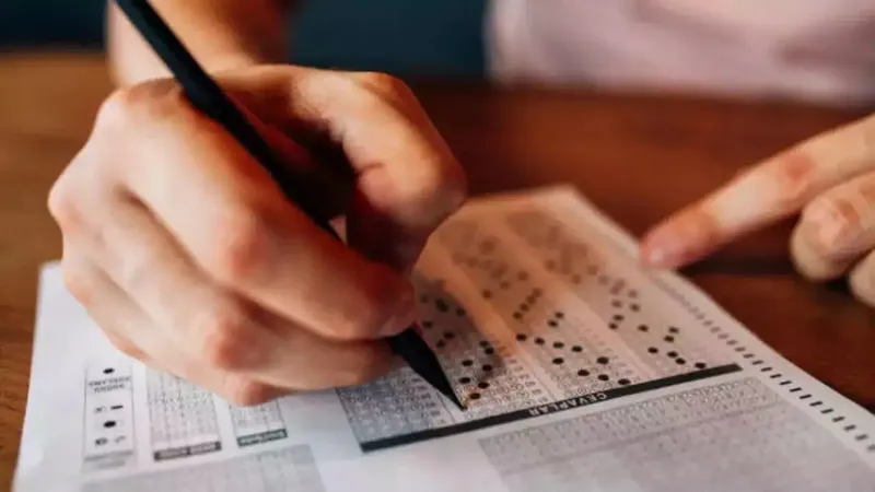 UPPSC RO-ARO Exam: पेपर लीक मामले की एसटीएफ करेगी जांच, आयोग ने बनाई आंतरिक कमेटी