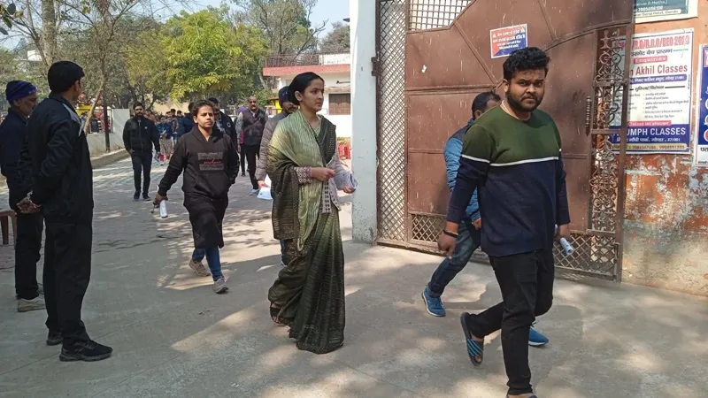 गोंडा: 8255 परीक्षार्थियों ने दी आरओ -एआरओ की परीक्षा, 3361 परीक्षार्थी रहे गैरहाजिर, केंद्रों पर रहे सुरक्षा के कड़े इंतजाम