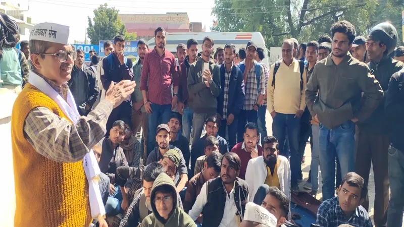 Allahabad University में चल रहे छात्रों के आंदोलन को समर्थन देने पहुंचे अमिताभ ठाकुर, 11 वें दिन भी जारी रहा प्रदर्शन