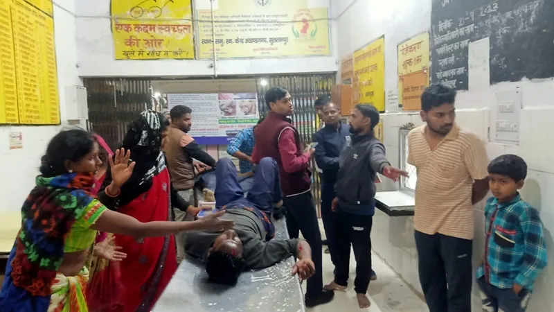 सुलतानपुर: युवती से छेड़छाड़ पर चले चाकू और गंडासे, दो युवकों की हत्या, आठ घायल