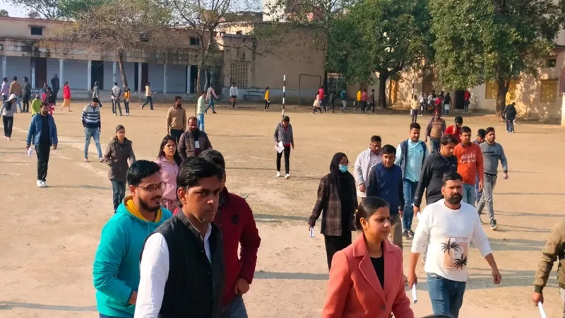 बहराइच: RO-ARO की परीक्षा में अनुपस्थित रहे 2365 अभ्यर्थी, परीक्षा केन्द्रों का डीएम ने किया निरीक्षण