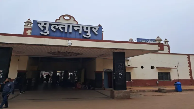 सुलतानपुर: रेलवे कार पार्किग में ई रिक्शा चालकों से वसूली पर रेल मंत्रालय सख्त