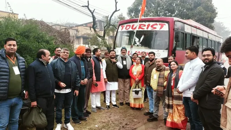 अयोध्या में रामलला के दर्शन को रवाना हुए भाजपा कार्यकर्ता, 13 हजार कार्यकर्ताओं को 250 बसों से अयोध्या भेजने का दावा