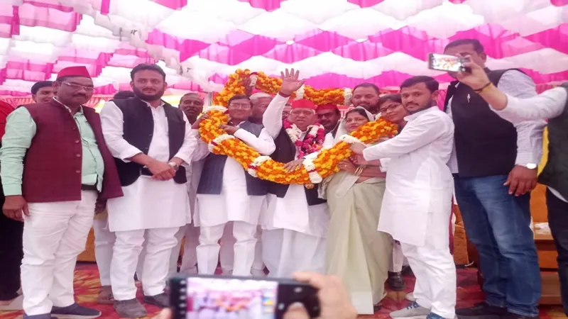 संविधान की सुरक्षा के‌ लिए भाजपा को हराना जरूरी: पीडीए सम्मेलन में बोले अवधेश प्रसाद
