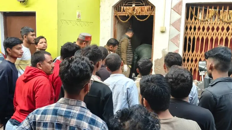 Chitrakoot: विवाहिता ने खुद को गोली से उड़ाया… मौत, पति की मौत के बाद से रहती थी परेशान