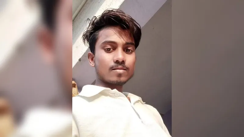 Kanpur Dehat News: राजमिस्त्री ने फांसी लगाकर की आत्महत्या; परिजनों में मचा कोहराम...