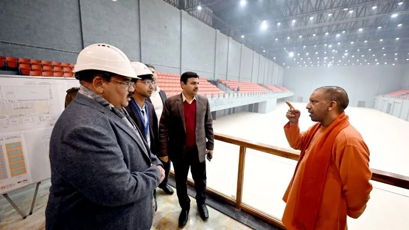 UP: CM Yogi Adityanath ने MHPL इंडिया के कार्य को सराहा… डॉ. सम्पूर्णनानंद स्टेडियम (वाराणसी) का किया निरीक्षण