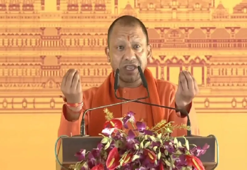 संभल में सीएम योगी आदित्यनाथ बोले-भारत में जो पहले नामुमकिन था वह मुमकिन हुआ