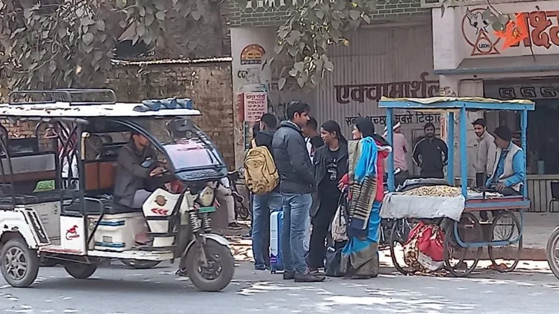 Fatehpur News: कानपुर-बिंदकी की इलेक्ट्रिक बस सेवा बंद, यात्री हो रहे परेशान