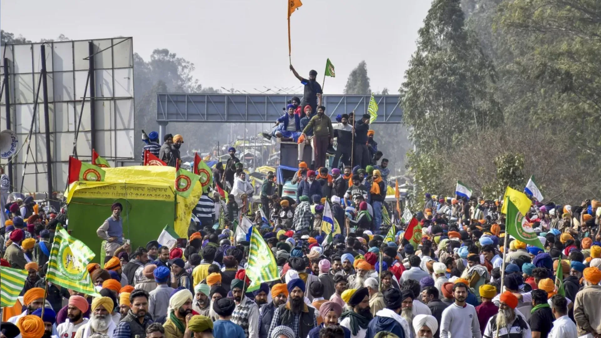 किसान दिल्ली कूच के लिए तैयार, सुबह 11 बजे शंभू बॉर्डर से होंगे रवाना