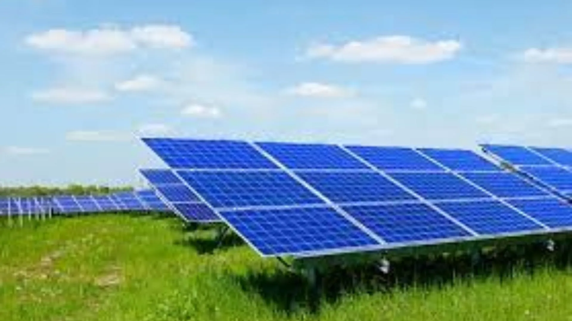 Bareilly News: कम होगी बिजली की खपत...सोलर प्लांट से रोशन होंगे सरकारी, अर्द्धसरकारी कार्यालय