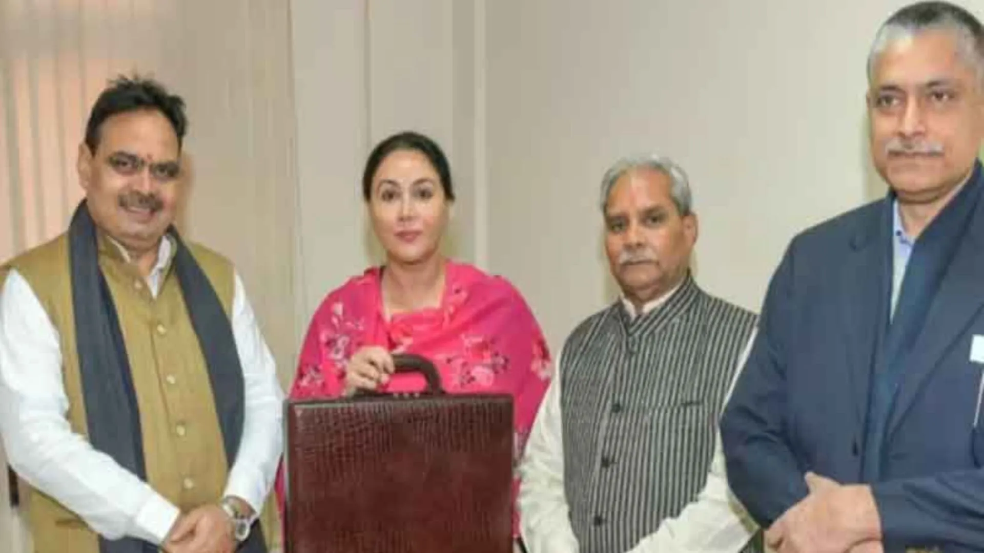 Budget 2024: राजस्थान में भजनलाल सरकार ने पेश किया अंतरिम बजट, किसानों-युवाओं के लिए बंपर घोषणाएं