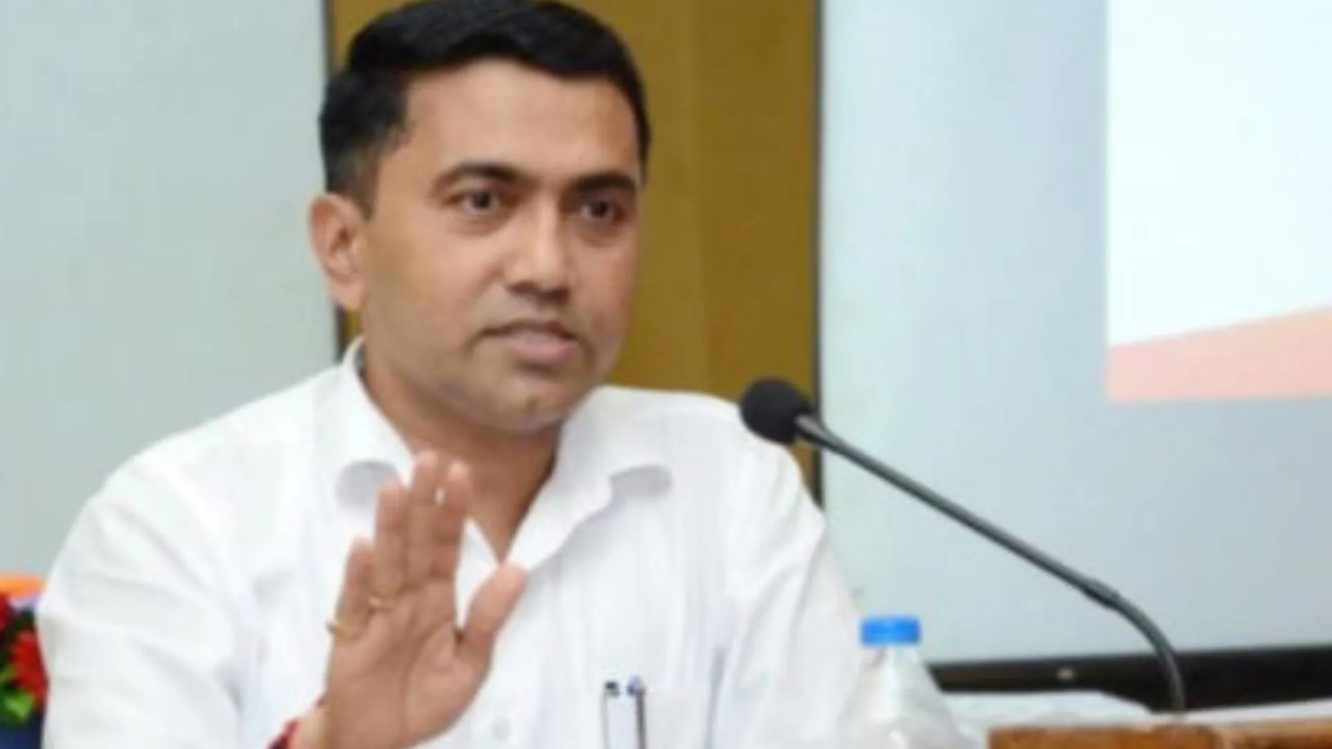गोवा के मंत्री ने धनराशि के गबन के आरोपों का किया खंडन, विपक्ष ने सावंत का मांगा इस्तीफा 