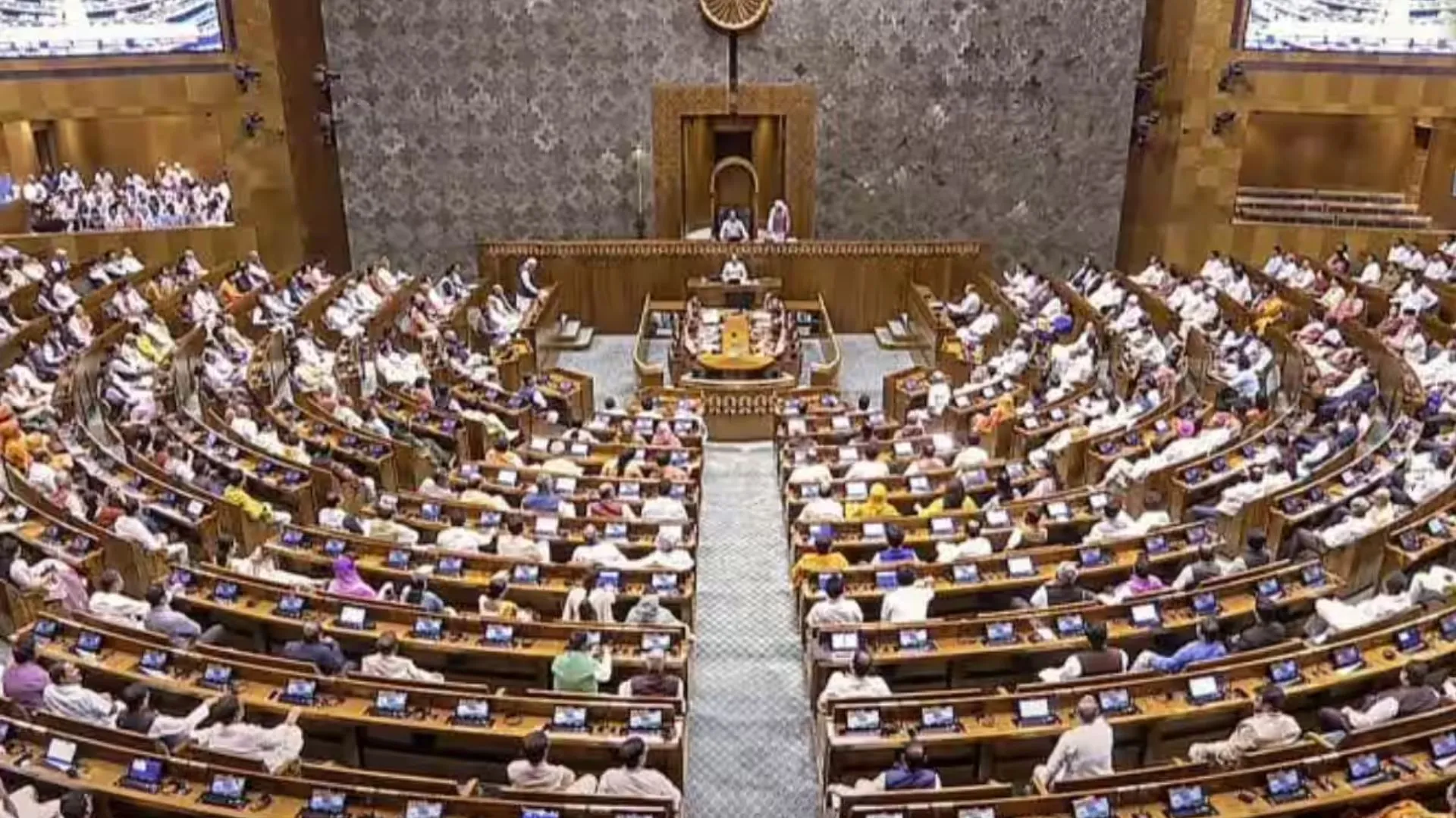 विपक्ष ने सत्तापक्ष पर धार्मिक विभाजन का लगाया आरोप, भाजपा बोली- देश में चौतरफा विकास 