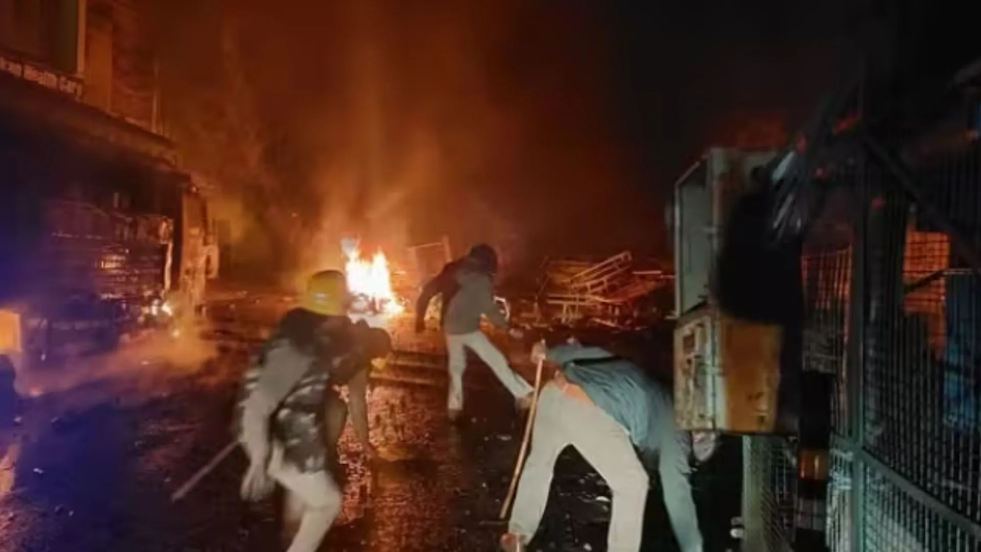 उत्तराखंड में हिंसाग्रस्त हल्द्वानी के बाहरी इलाकों से कर्फ्यू हटाया गया, बनभूलपुरा में जारी...3 FIR दर्ज में 16 नामजद