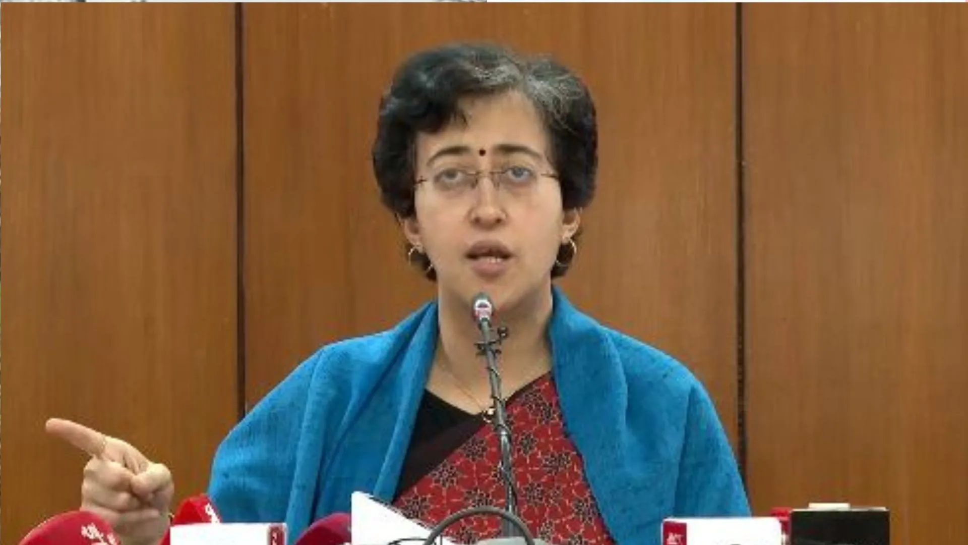 यदि ‘आप’ ने कांग्रेस से गठबंधन किया तो केजरीवाल को गिरफ्तार कर लिया जाएगा, AAP नेता आतिशी का दावा 