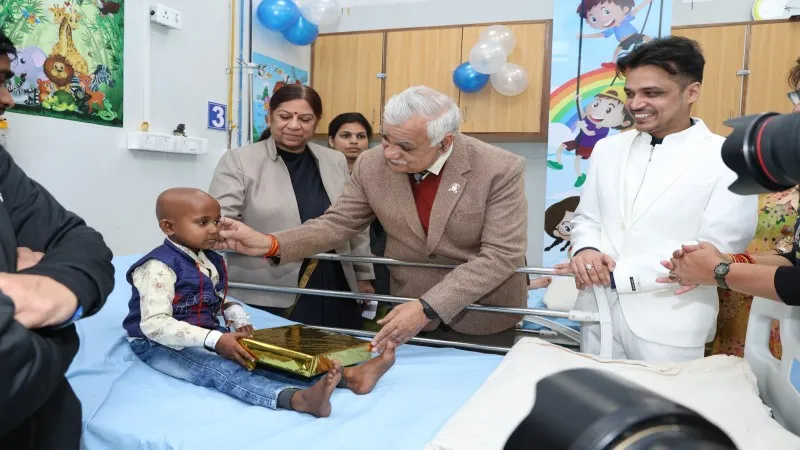 लोहिया संस्थान पहुंचे मुख्य सचिव, कैंसर पीड़ित बच्चों के लिए कही यह बड़ी बात