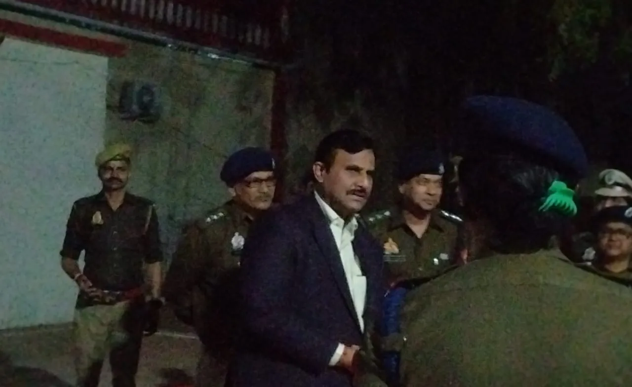 Unnao Crime: डीजी कारागार ने जिला जेल का किया निरीक्षण... गंदगी देख भड़के, अफसरों  को दिए ये निर्देश