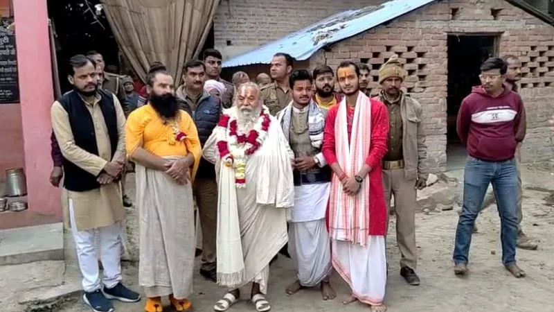  Farrukhabad: अयोध्या की छोटी छावनी के उत्तराधिकारी महंत कमलनयन दास बोले- सोनिया और राहुल ने दिया ईसाई मिशनरियों को बढ़ावा