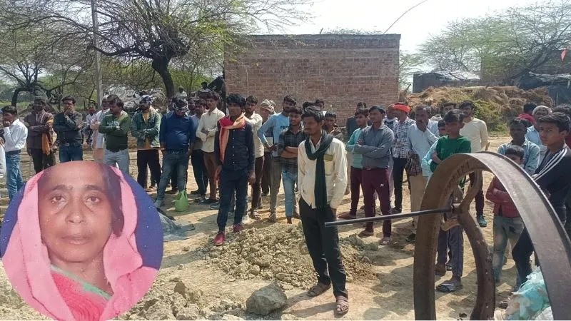 Auraiya Murder: कलयुगी बेटे ने लाठी से वारकर मां को उतारा मौत के घाट...पुलिस आरोपी को हिरासत में लेकर की पूछताछ