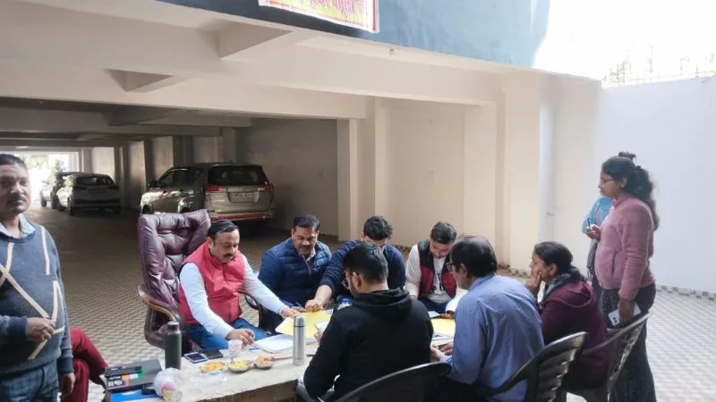 Kanpur Nagar Nigam ने छुट्टी के दिन भी खोला कार्यालय...एक करोड़ रुपये से ज्यादा की टैक्स वसूली हुई...