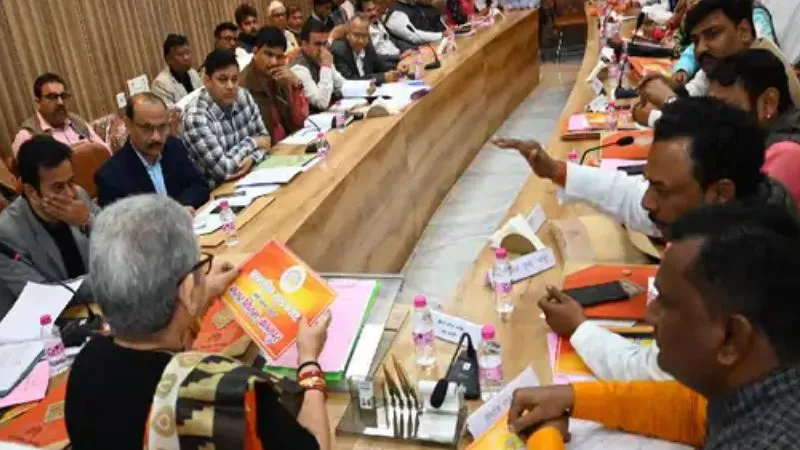 Kanpur: ग्रीनपार्क चौराहे पर परमट जाने के लिए बनेगा भव्य द्वार...अब जुलाई तक ग्रहकर में मिलेगी 10 प्रतिशत छूट