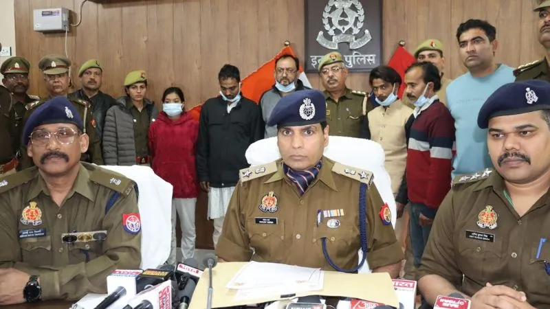 इटावा में दूसरों को फंसाने के लिए षड़यंत्र रचकर ले गए शव... पांच लोग गिरफ्तार, ऐसे मिलकर किया पूरा खेल