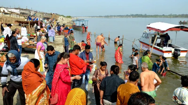 Maghi Purnima 2024: माघी पूर्णिमा पर हजारों श्रृद्धालुओं ने गंगा में लगाई डुबकी…यहां जानें- दान करने का महत्व