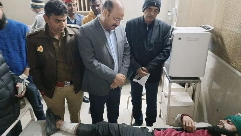 Farrukhabad: माघ मेला राम नगरिया में लगी आग, 50 से अधिक दुकानें जली... सात कल्पवासी झुलसे, किशोर की मौत, कई लापता