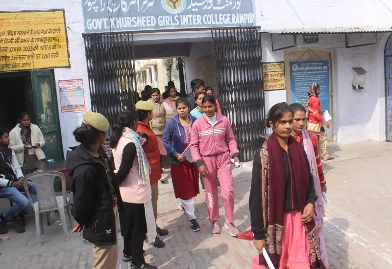 रामपुर : दूसरे दिन भी 11 केंद्रों पर शुरू हुई पुलिस भर्ती परीक्षा, अधिकारियों ने लिया जायजा